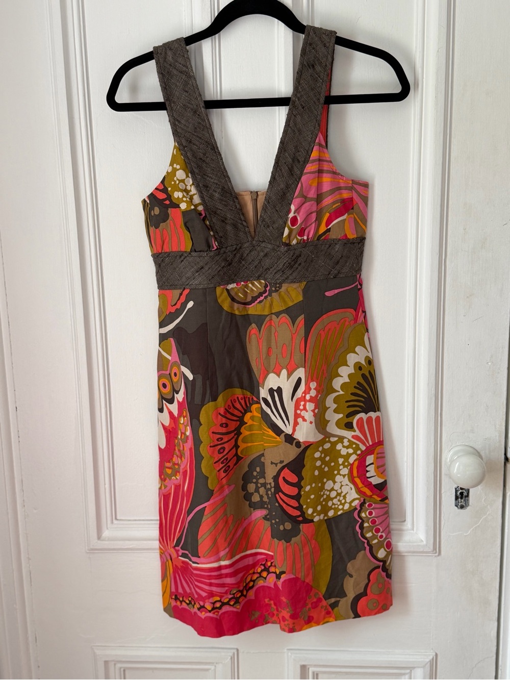Women’s Trina Turk Colourful Patterned Sleeveless V neck Mini Dress Size 4